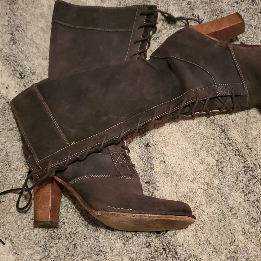 Lace up boots